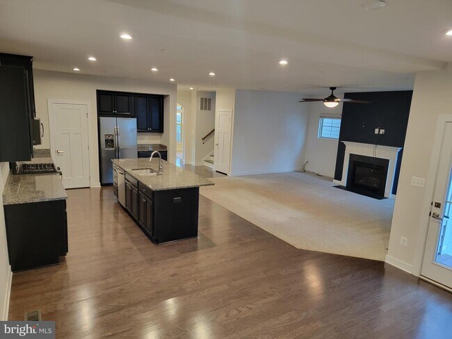 Foto del edificio - 2278 River Birch Rd