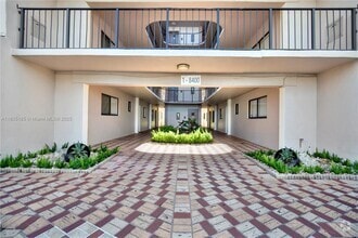 Building Photo - 8400 SW 133rd Avenue Rd