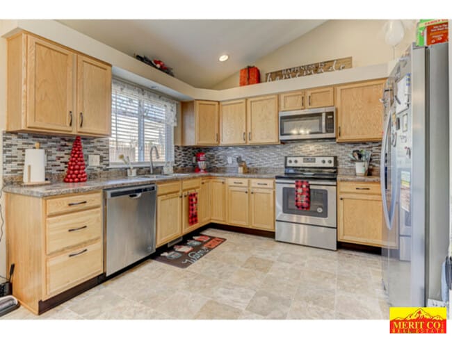 Building Photo - Single Family Home