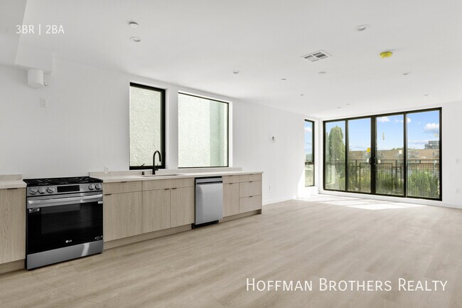 Building Photo - 3755 S Canfield Ave