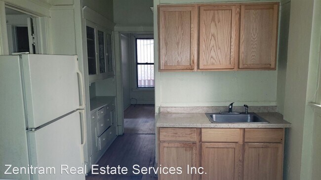 Building Photo - 4123 W North Ave