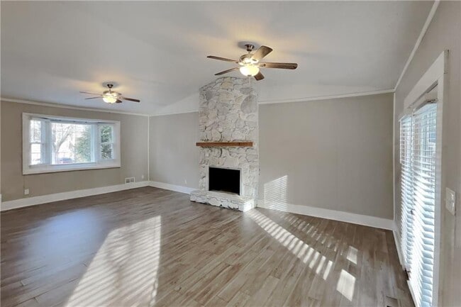 Building Photo - 3070 Karen Ln