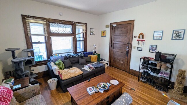 Foto del edificio - 2 Bedroom Apartment in Prospect Park - Available September 1st!