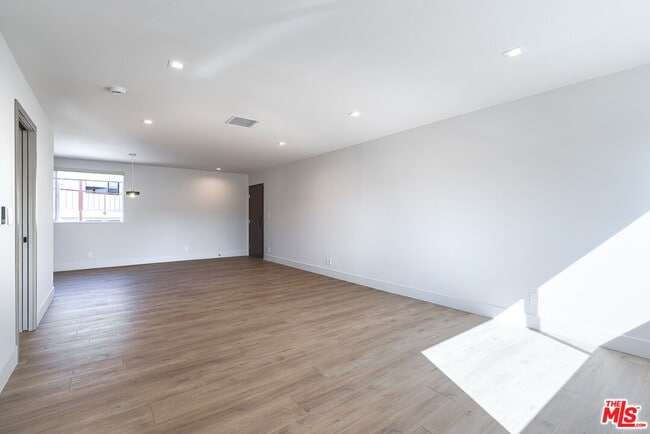 Building Photo - 12425 Texas Ave