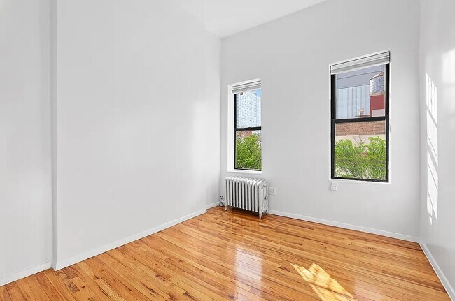 Foto del edificio - 122 Norfolk St