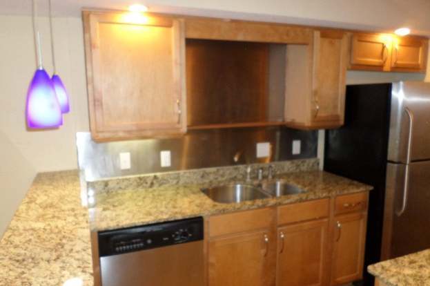 Foto del edificio - 5375 Ortega Farms Blvd