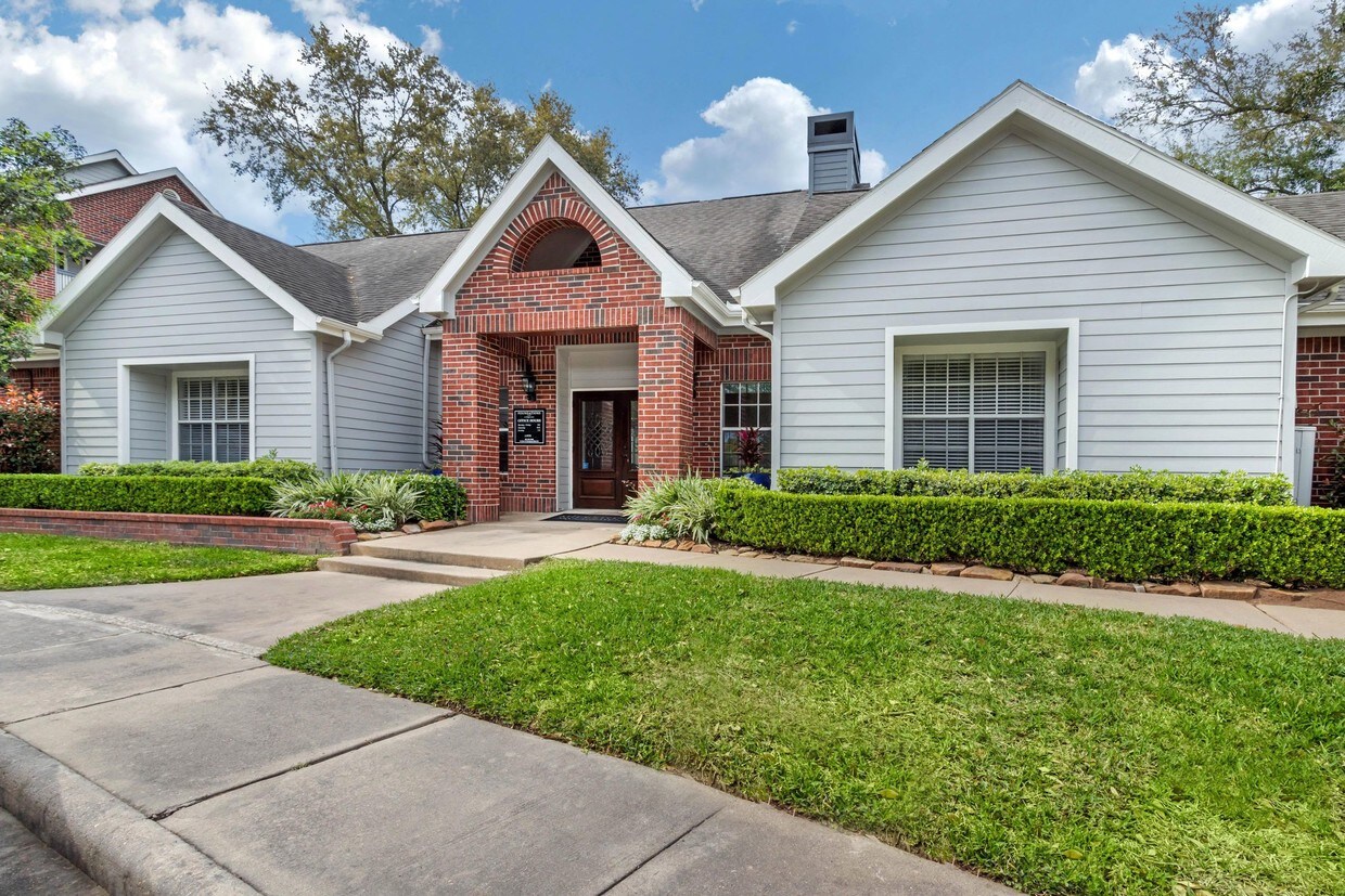 Foundations at Edgewater Apartments Apartments Sugar Land, TX