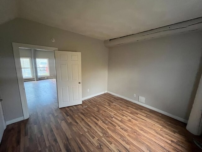 Building Photo - 167 Dupuis St