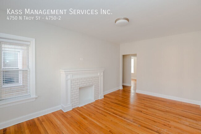 Foto del edificio - 4750 N Troy St
