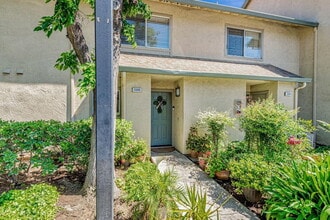 Building Photo - 1046 Summerplace Dr