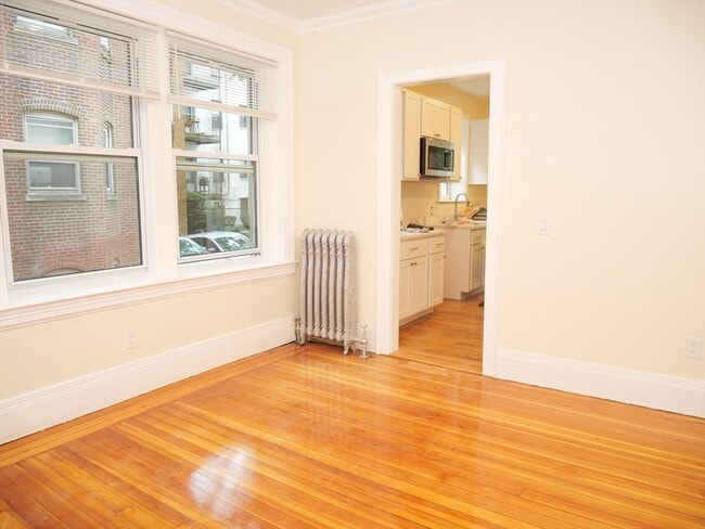 Building Photo - 16 Beals St