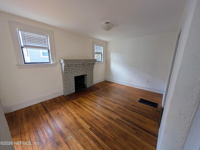 Foto del edificio - 2701 Myra St