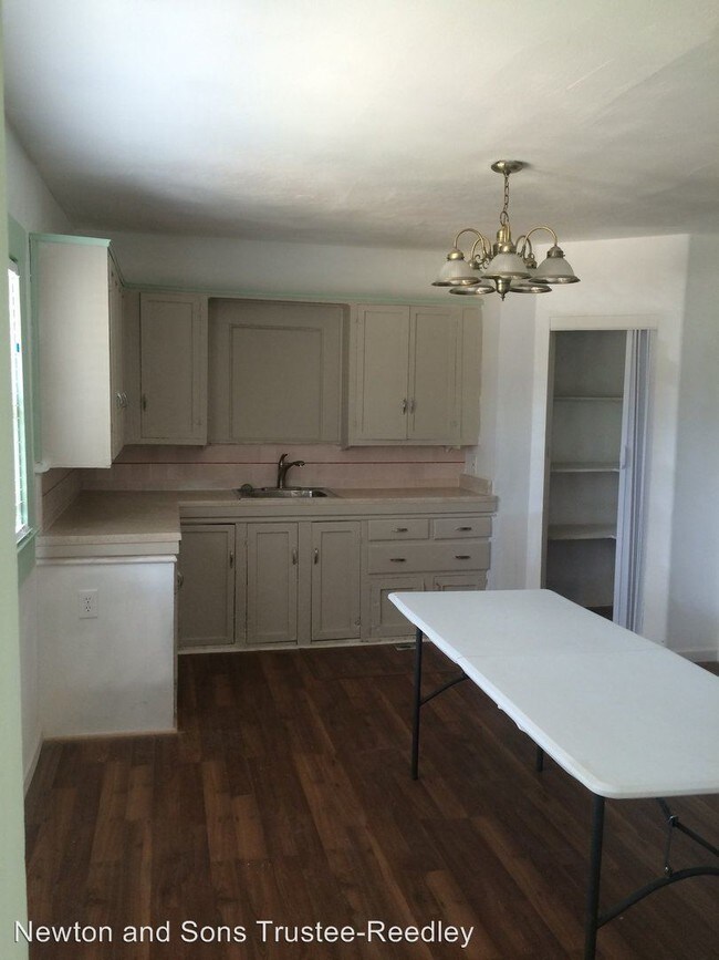 Building Photo - 2 br, 1 bath House - 917 S. Frankwood Avenue