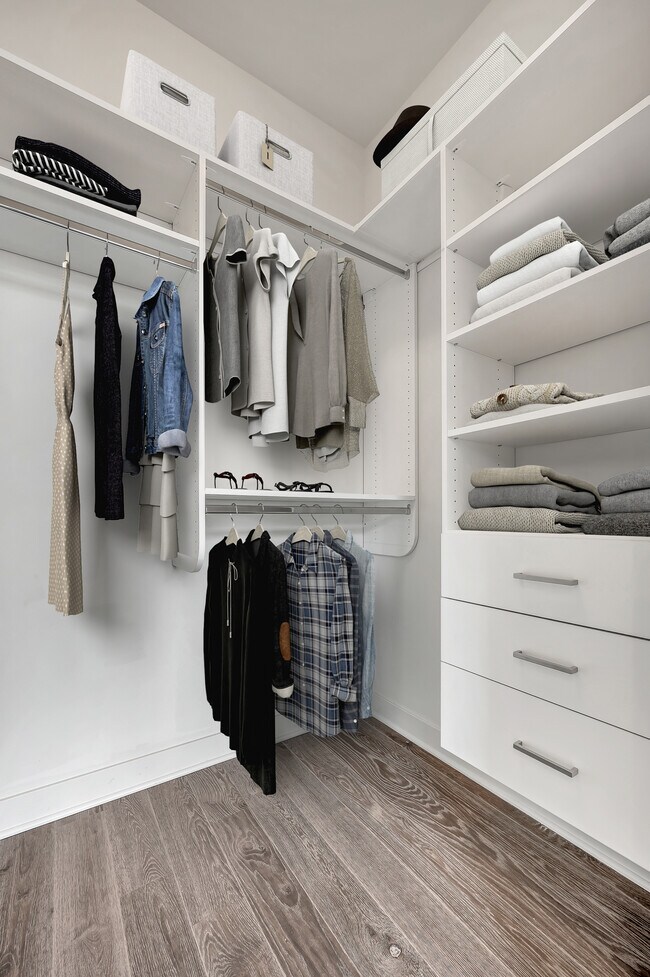 Foto del edificio - 858 N Franklin