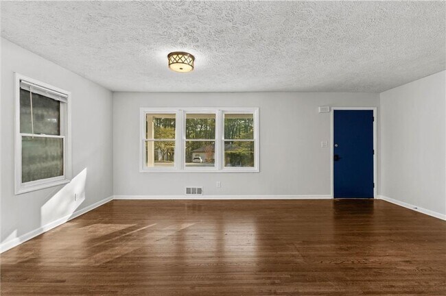 Foto del edificio - 2634 Birch St