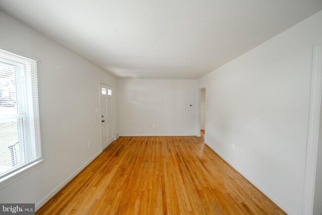 Foto del edificio - 4002 74th Ave