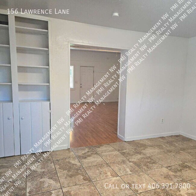 Foto del edificio - 156 Lawrence Ln