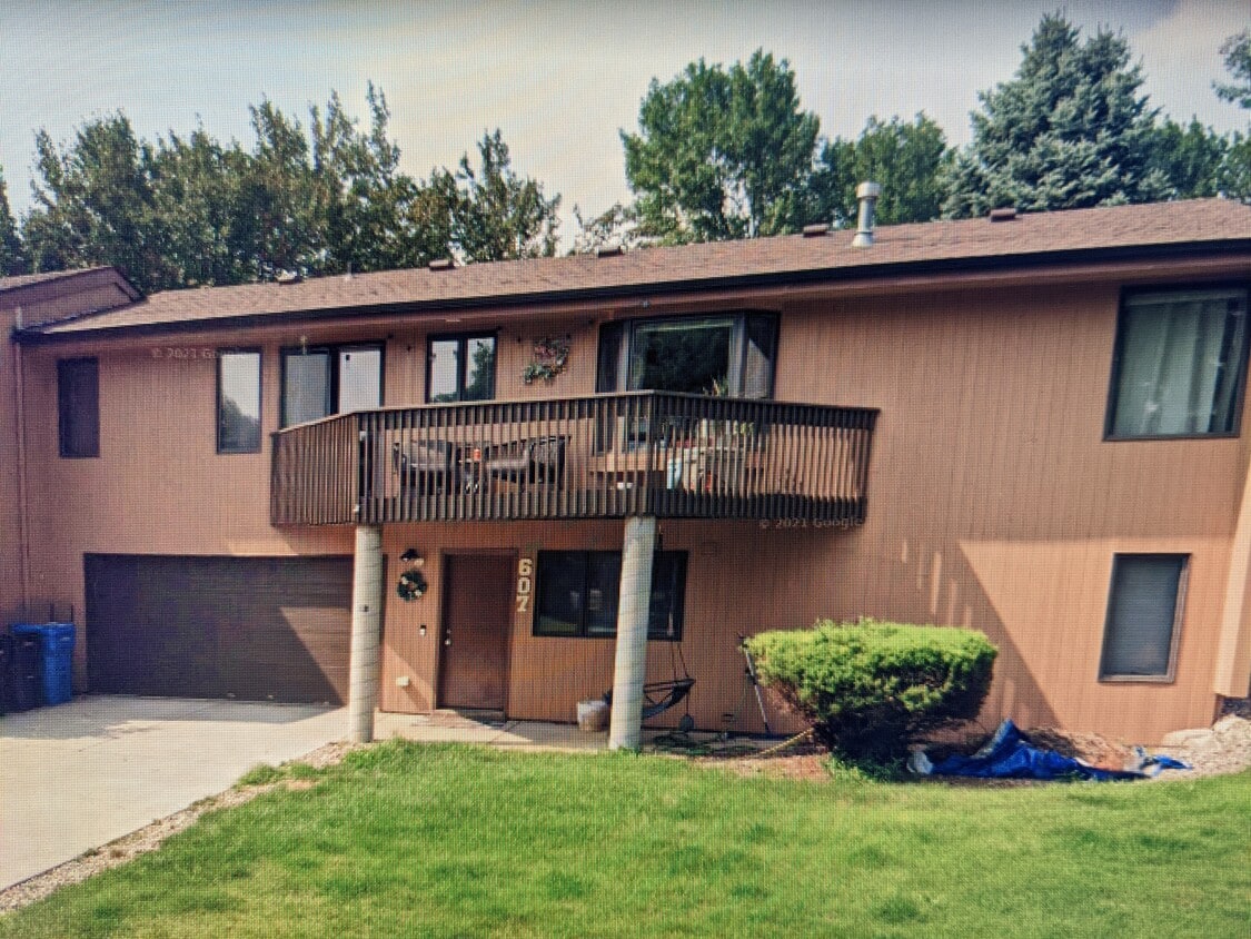 607 E 57th St, Sioux Falls, SD 57108 Townhome Rentals in Sioux Falls