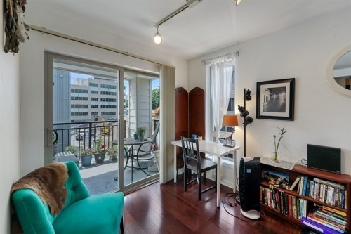 Foto del edificio - Hayes Court Condo in Westlake - 2 bedrooms