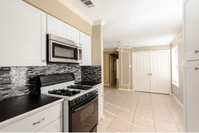 Foto del edificio - 830 E Linda Dr