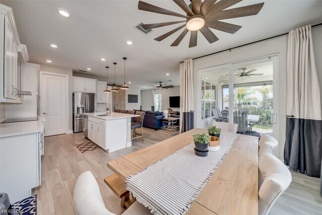 Foto del edificio - 5 br, 3 bath House - 4111 Veleiros Ave