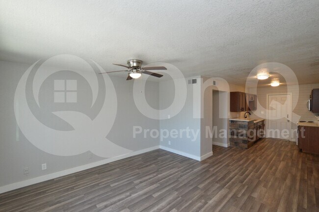 Foto del edificio - 6044 N 21st Ave