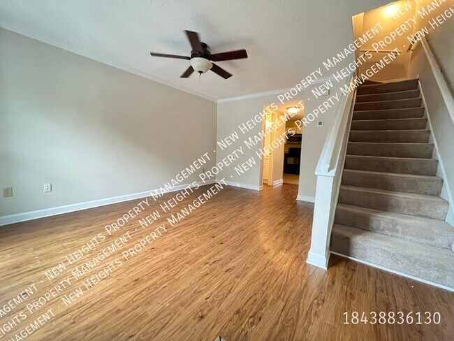 Building Photo - 2 Bedroom Townhouse- West Ashley