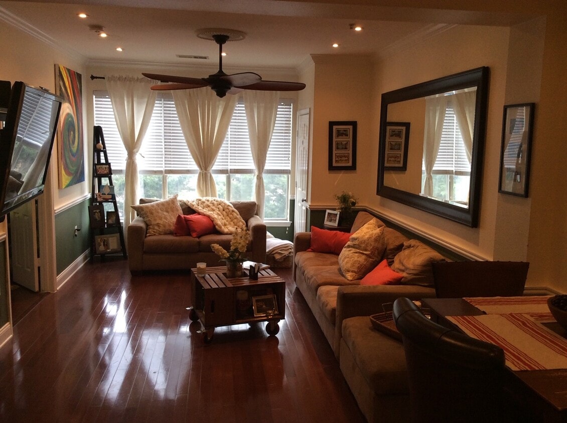 11750 Old Rd Unit 2422, North Bethesda, MD 20852 Condo for