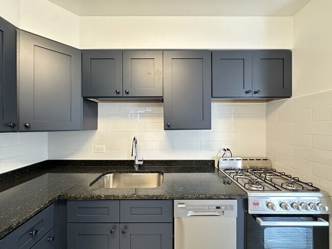 Foto del edificio - 6731 N California Ave