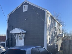 Building Photo - 161 S Floral St
