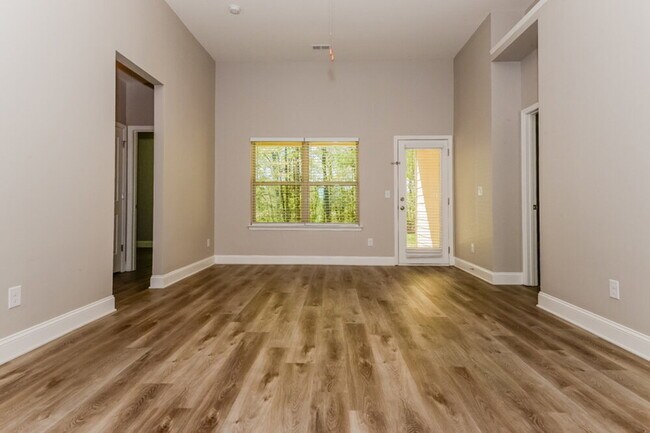 Foto del edificio - 4974 Summersun Dr