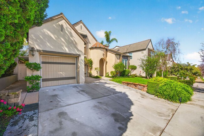 Building Photo - Elegant Summer Rental in Carmel Valley | Fully Furnished