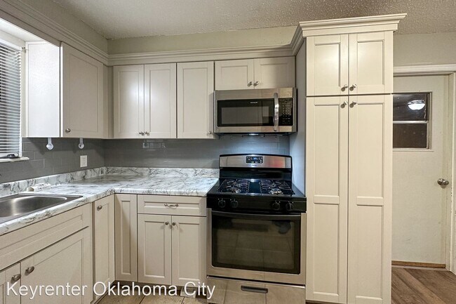Building Photo - 3 br, 2 bath House - 2837 SW 88th St