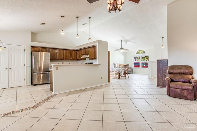 Building Photo - 3565 Stratford Ln
