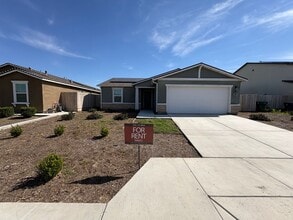 Building Photo - 494 S T St