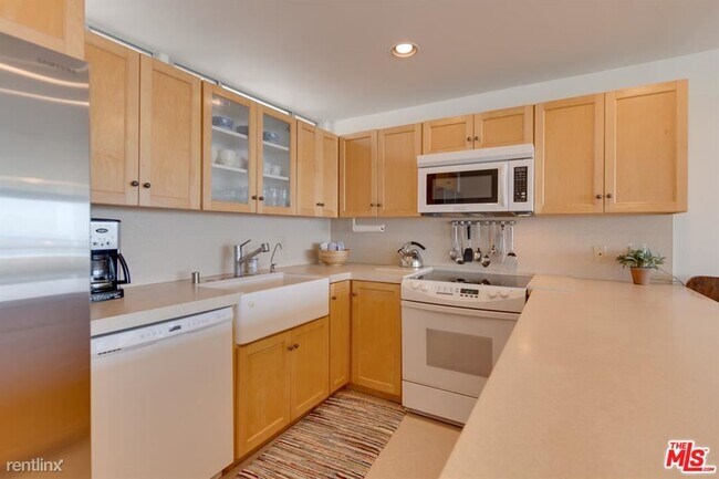 Building Photo - 2 br, 2 bath Condo - 6 Northstar St Unit 205