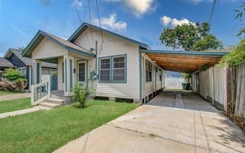 Building Photo - 5319 Bell St