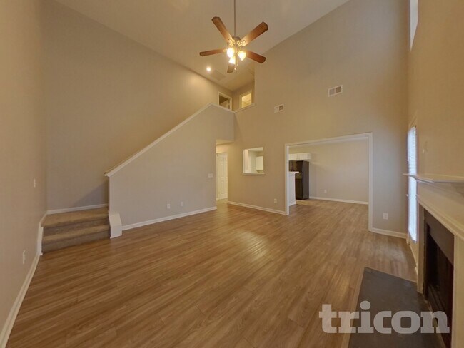 Building Photo - 920 Grass Hollow Ct