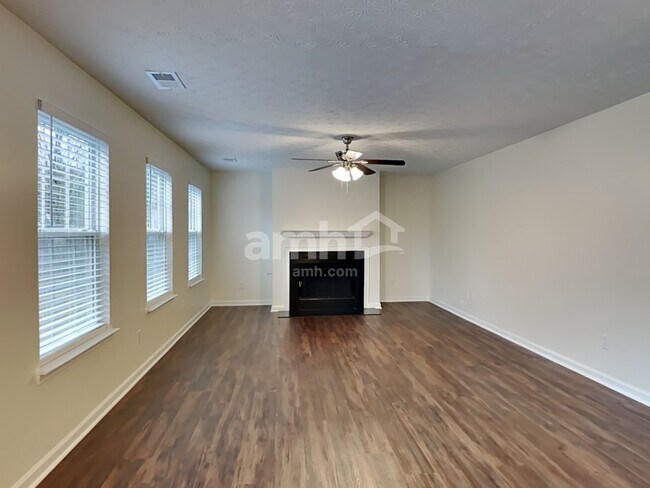 Foto del edificio - 302 Springmoor Lane