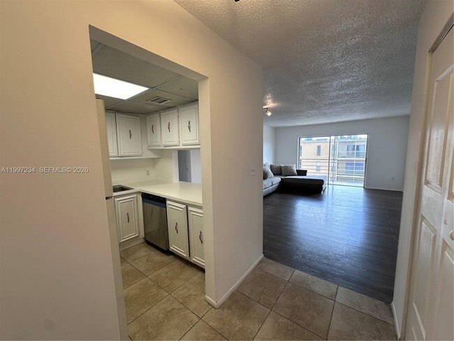 Building Photo - 4848 NW 24th Ct