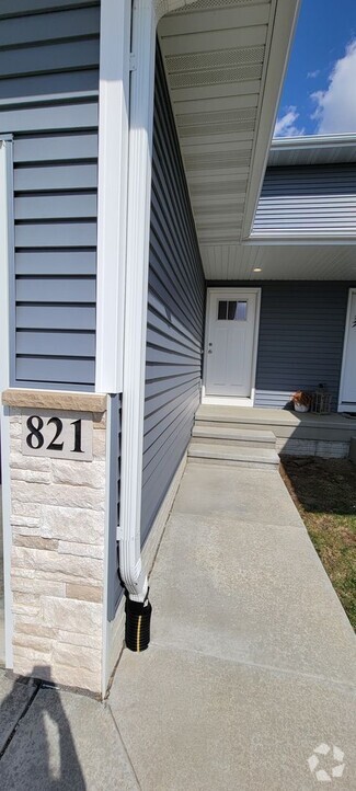 Building Photo - 821 Grindstone Cir