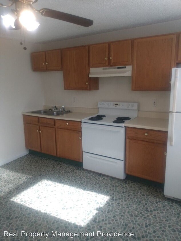 Primary Photo - 93 N Bend St