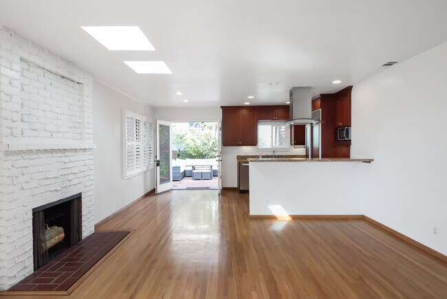 Foto del edificio - 3201 Laurel Ave