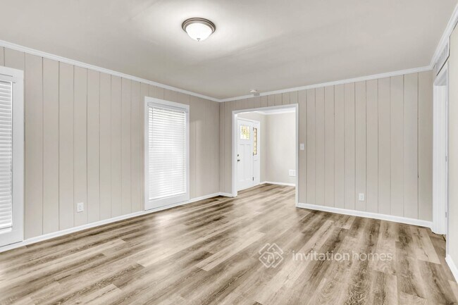 Building Photo - 3640 W Potomac Dr