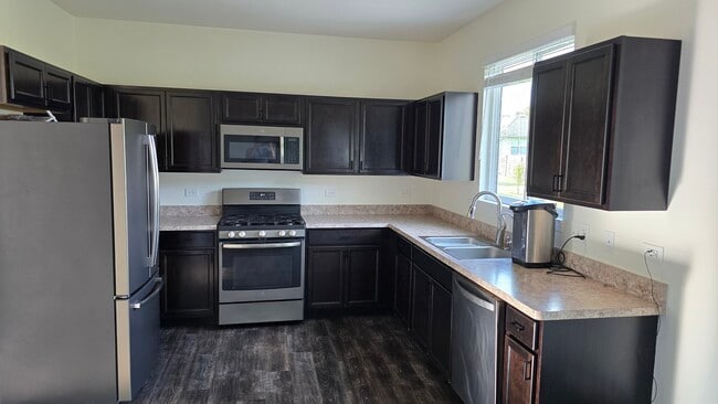 Building Photo - 1521 Saddle Ln