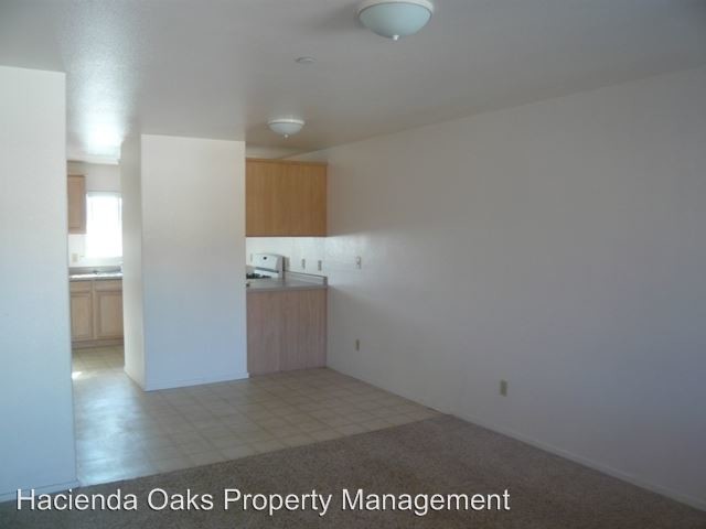 Building Photo - 508-508 S Oakley Ave