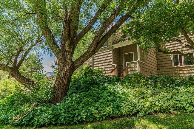 3BD, 2.5BA Boulder Townhome with 2 Parking Spots - 3BD, 2.5BA Boulder Townhome with 2 Parking Spots