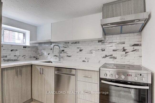 Building Photo - 56 Bicknell Ave