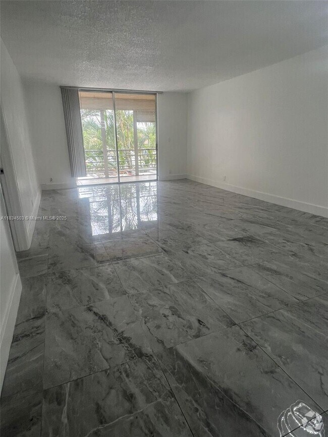 Building Photo - 406 NW 68th Ave