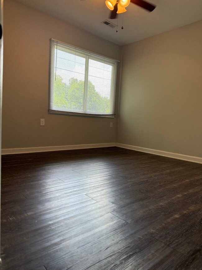 Building Photo - 174 Warrior Cir